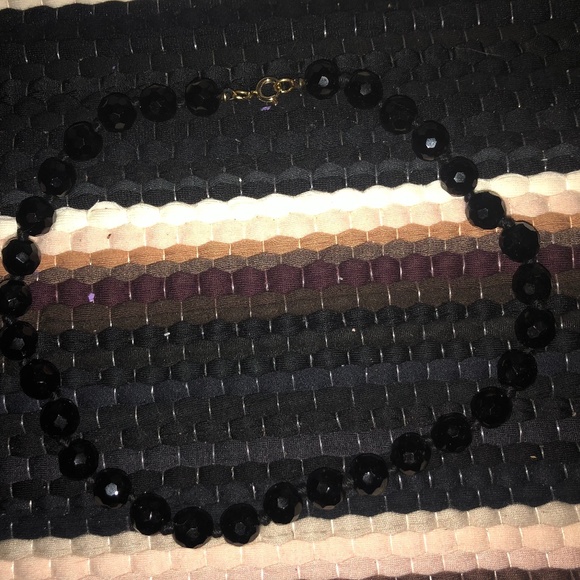 Black beaded necklace - Picture 1 of 3